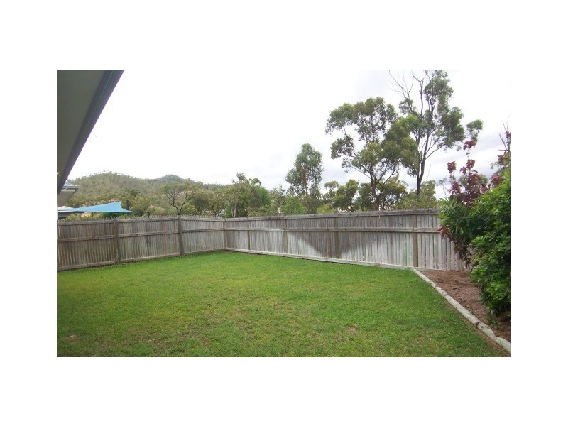 92 Estuary Parade, Douglas QLD 4814