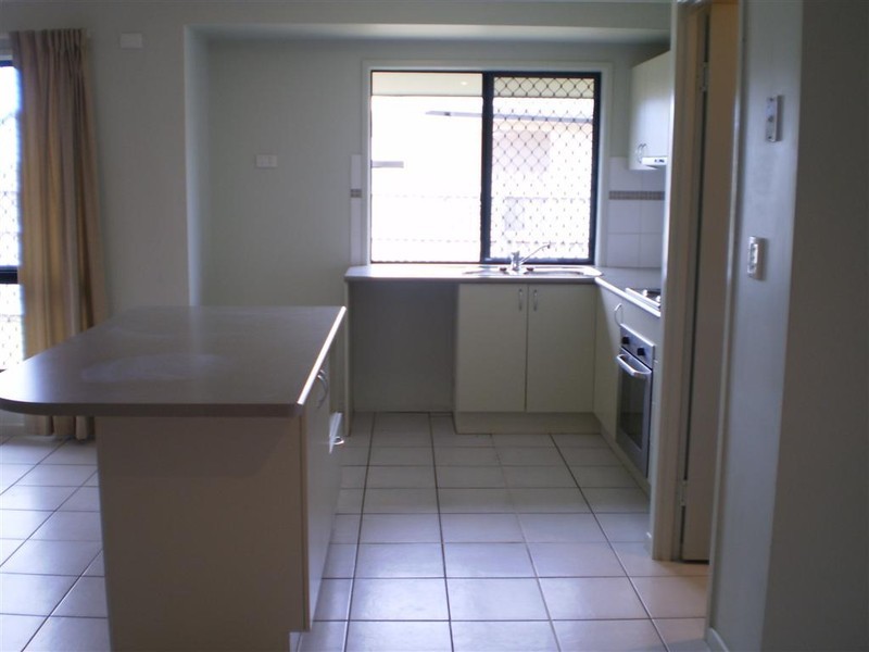 12 Chaimberlane Place, Kirwan QLD 4817