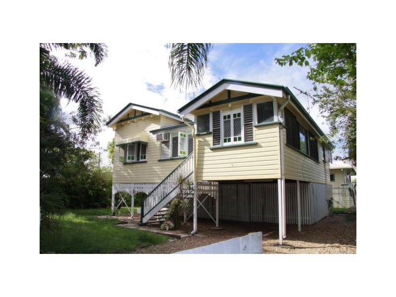 17 Derby Street, Pimlico QLD 4812