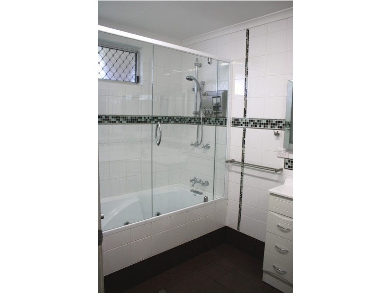 2 Sweers Court, Kirwan QLD 4817