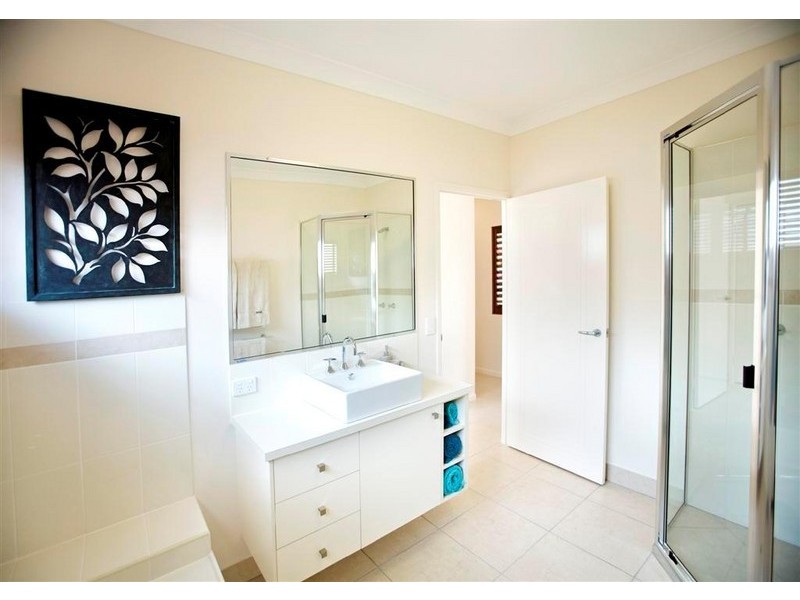 24 Dunlop Street, Kelso QLD 4815