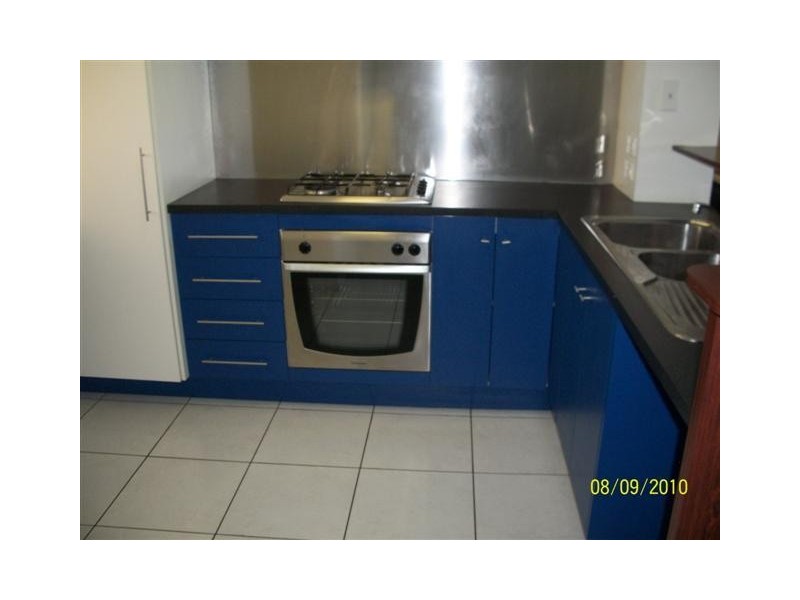 2/11-17 Stanley Street, Townsville City QLD 4810