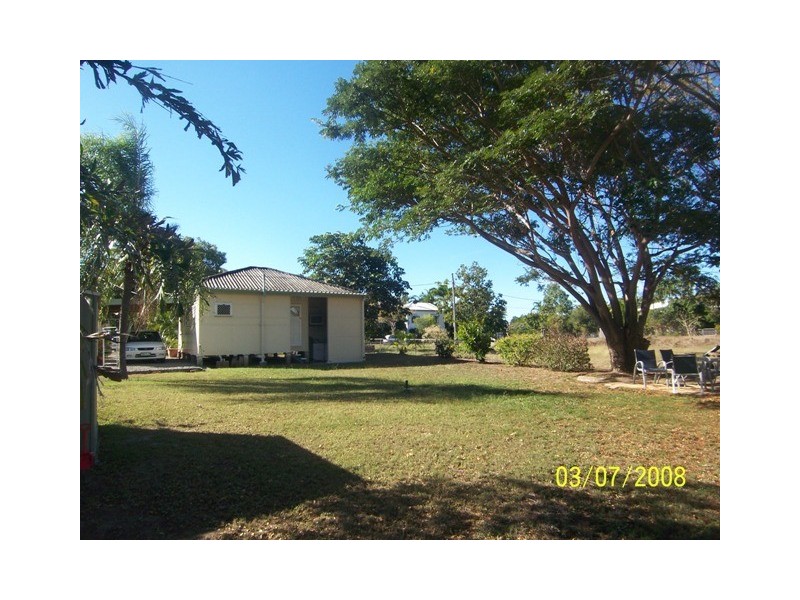 8 Jermyn Street, Hyde Park QLD 4812