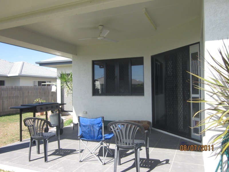 11 Ningaloo Crescent, Burdell QLD 4818