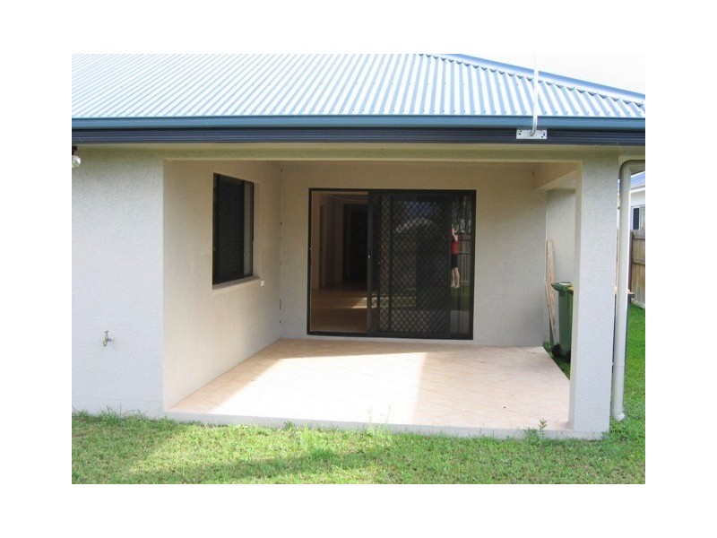 92 Estuary Parade, Douglas QLD 4814