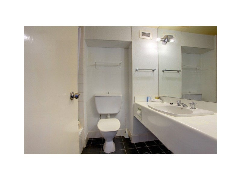 1210/75  The Strand, North Ward QLD 4810