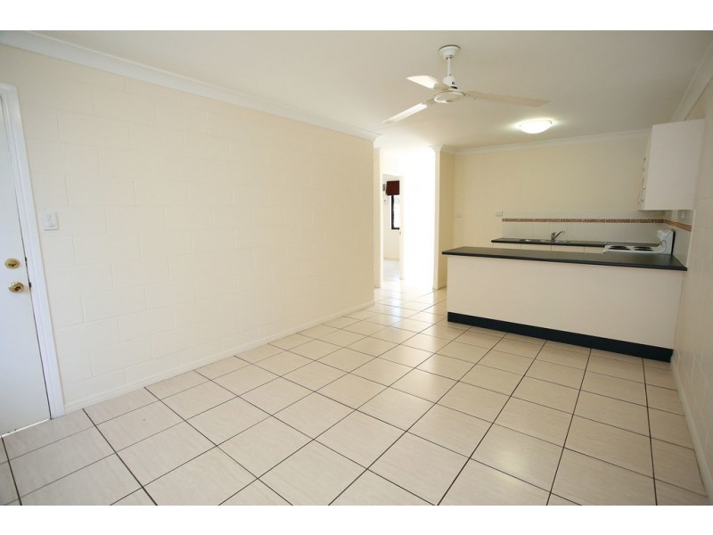 1/13 Granville Street, Pimlico QLD 4812