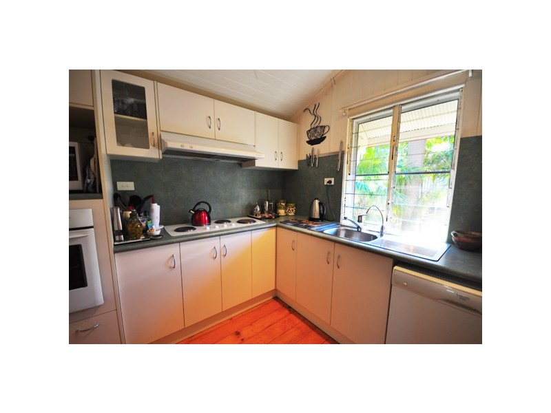 14 Eighth Avenue, South Townsville QLD 4810