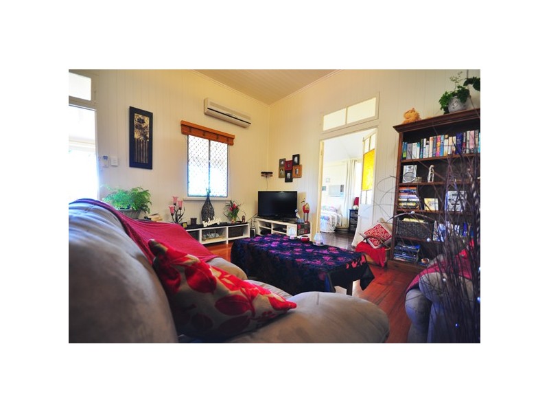 14 Eighth Avenue, South Townsville QLD 4810