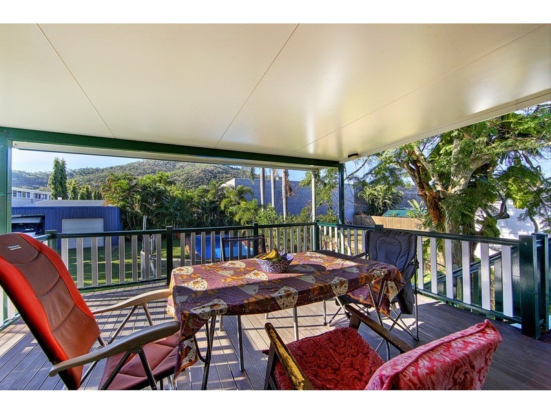 65 Livingstone Street, West End QLD 4810