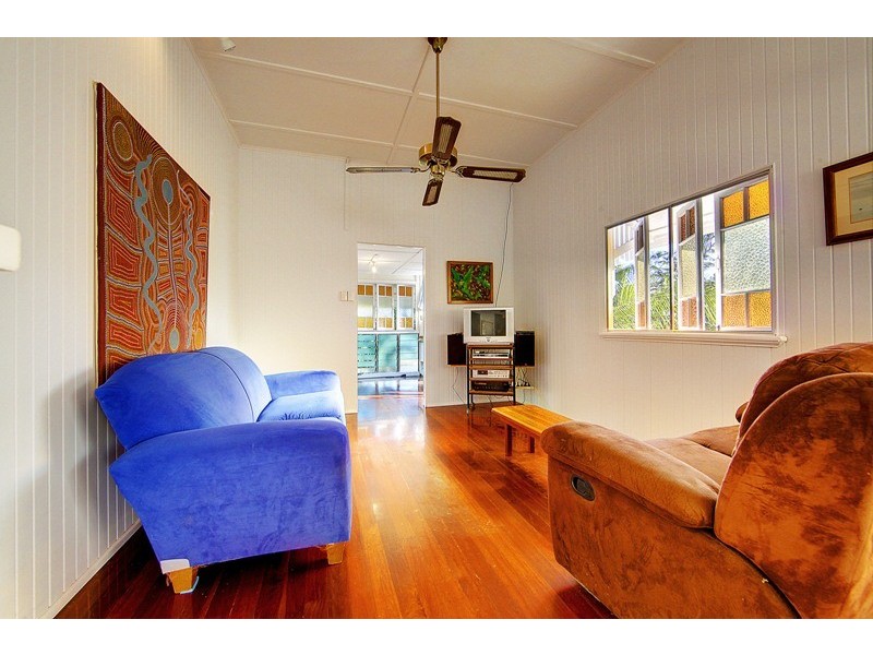 65 Livingstone Street, West End QLD 4810