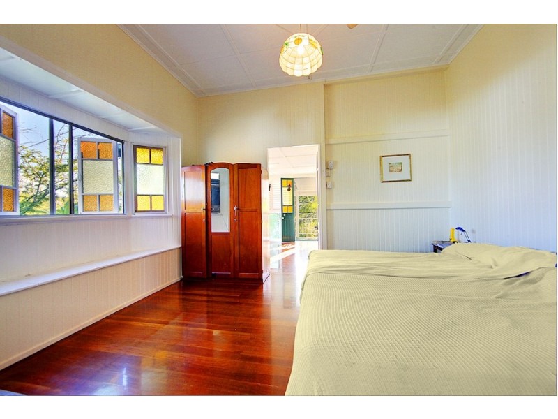 65 Livingstone Street, West End QLD 4810