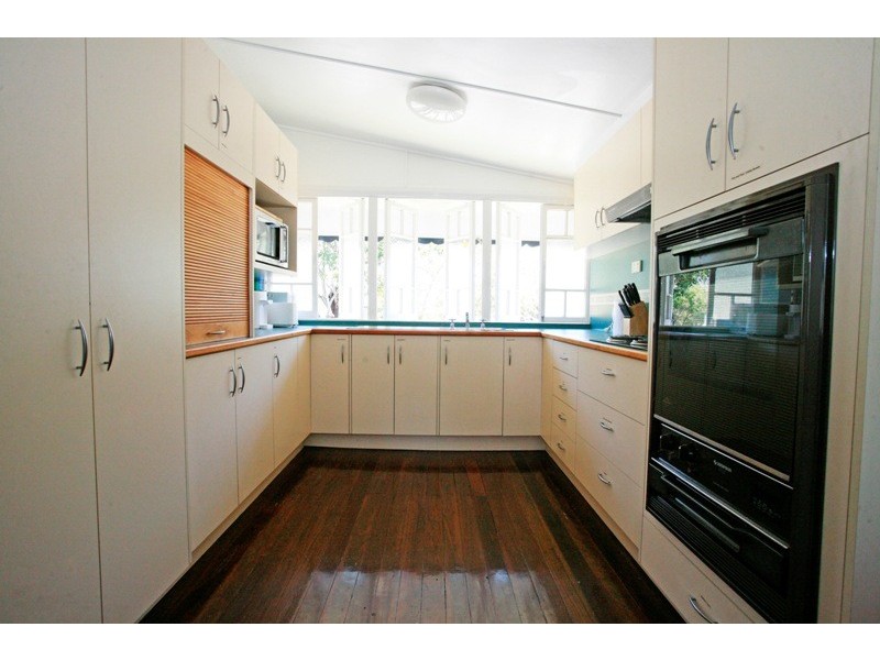 24 Ninth Avenue, Railway Estate QLD 4810