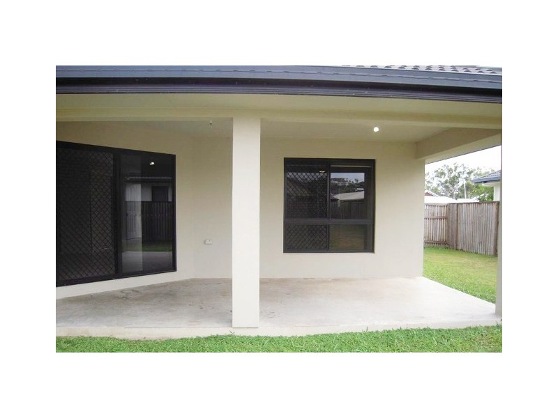 22 Anchorage Circuit, Bushland Beach QLD 4818