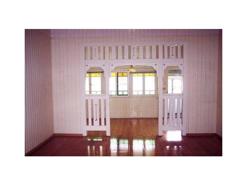 72 Queens Road, Hermit Park QLD 4812