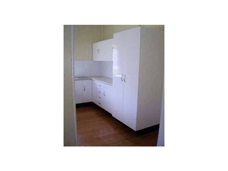 72 Queens Road, Hermit Park QLD 4812