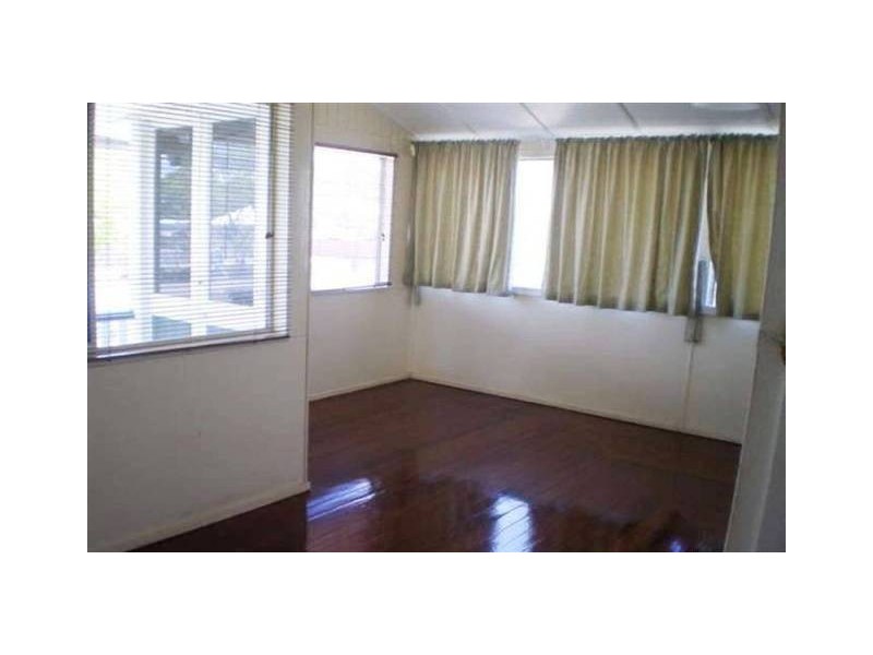 72 Queens Road, Hermit Park QLD 4812