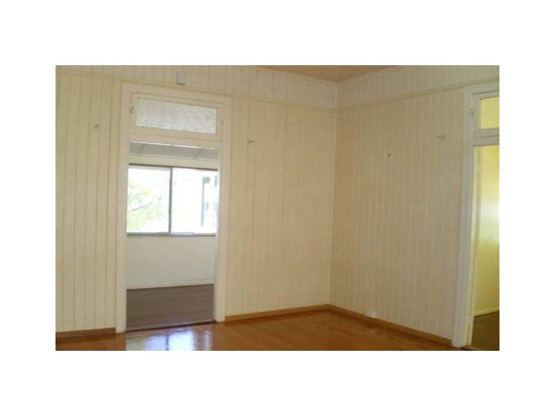 72 Queens Road, Hermit Park QLD 4812