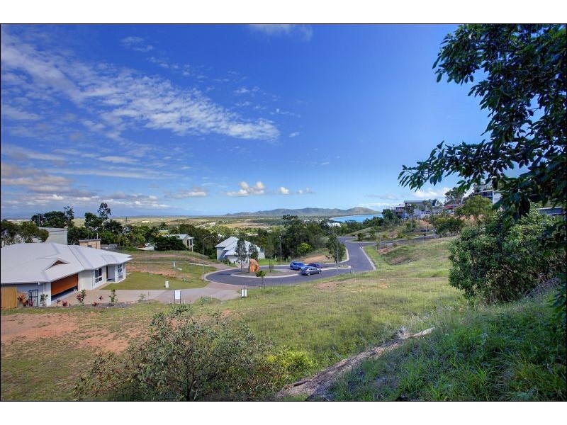 6 Chandon Place, Castle Hill QLD 4810