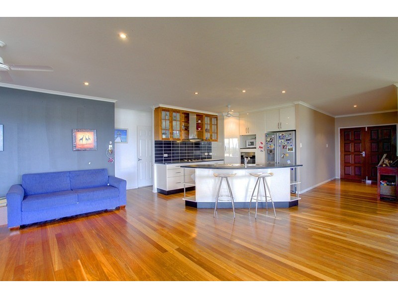 11 Genesta Court, Bushland Beach QLD 4818