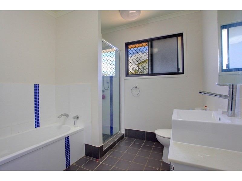 11 Genesta Court, Bushland Beach QLD 4818