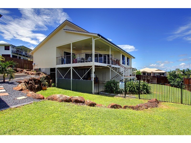 11 Genesta Court, Bushland Beach QLD 4818