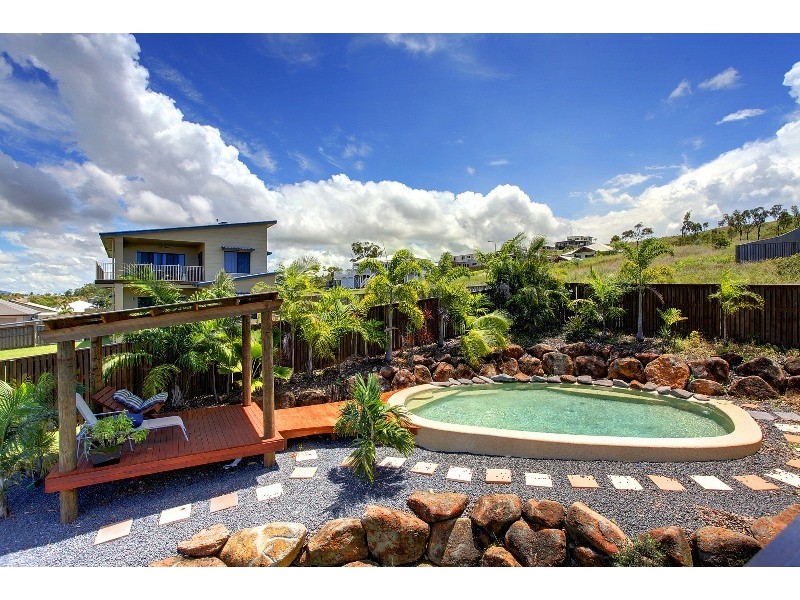 11 Genesta Court, Bushland Beach QLD 4818
