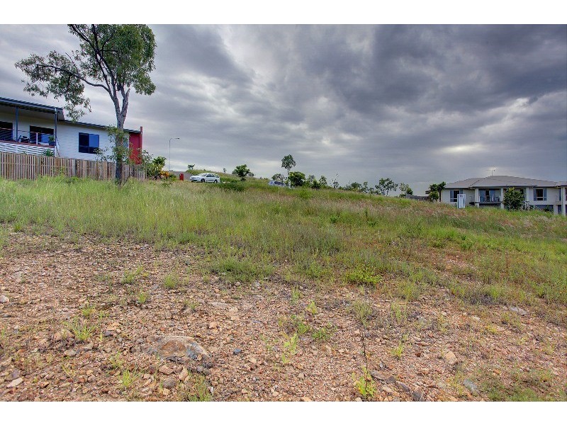 4 Harrier Court, Bushland Beach QLD 4818