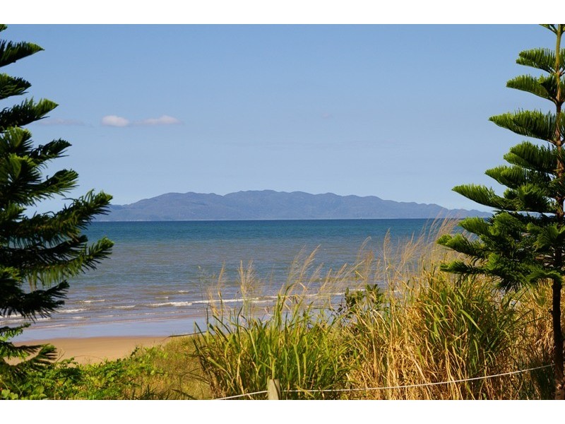 6 Reef Street, Saunders Beach QLD 4818