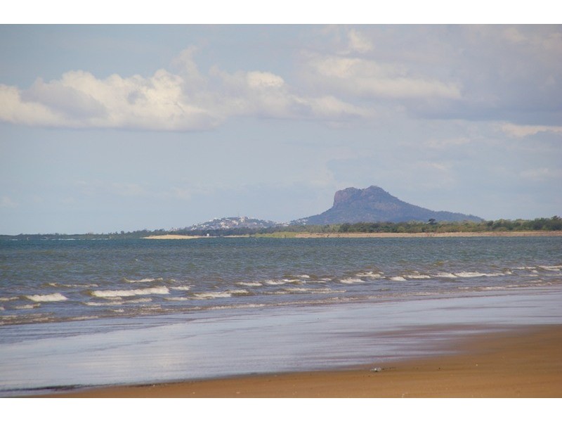 6 Reef Street, Saunders Beach QLD 4818