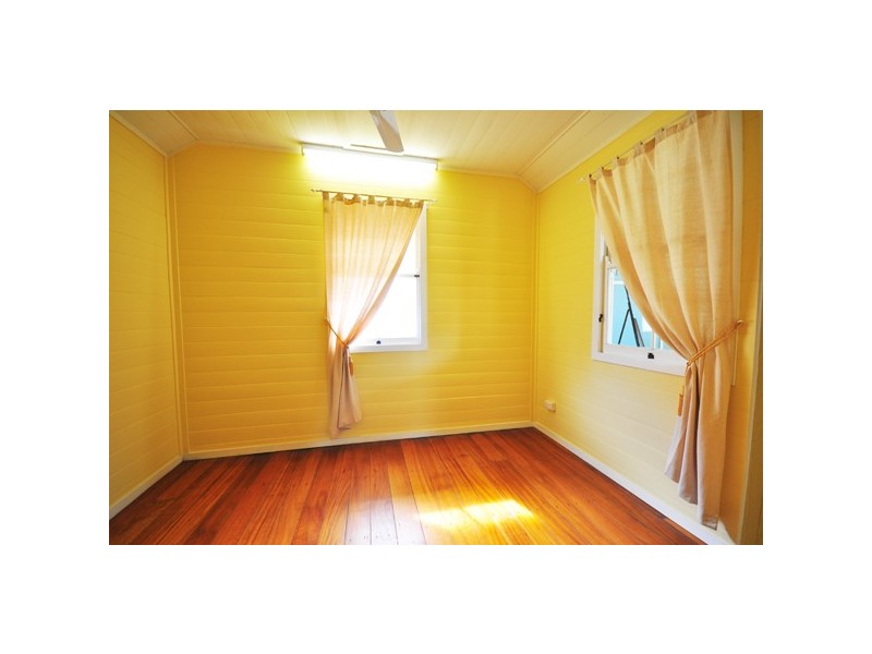 35 Sixth Avenue, South Townsville QLD 4810