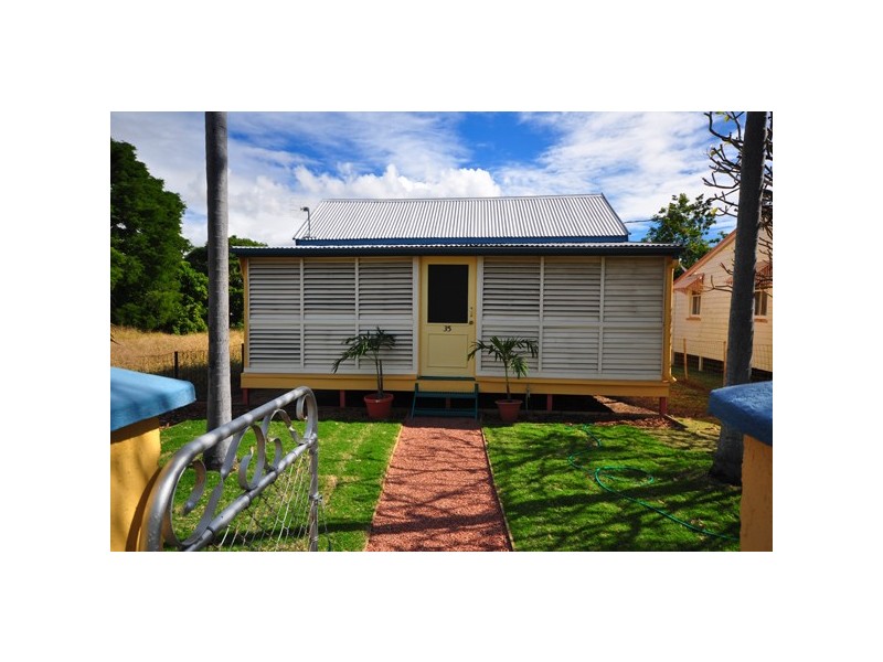 35 Sixth Avenue, South Townsville QLD 4810