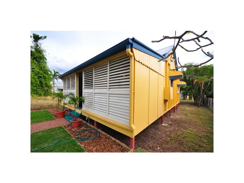 35 Sixth Avenue, South Townsville QLD 4810