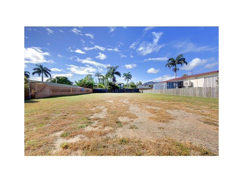 24 Barellan Street, Cranbrook QLD 4814