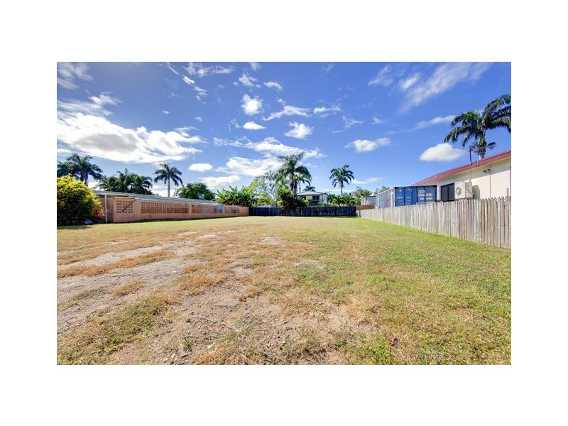 24 Barellan Street, Cranbrook QLD 4814