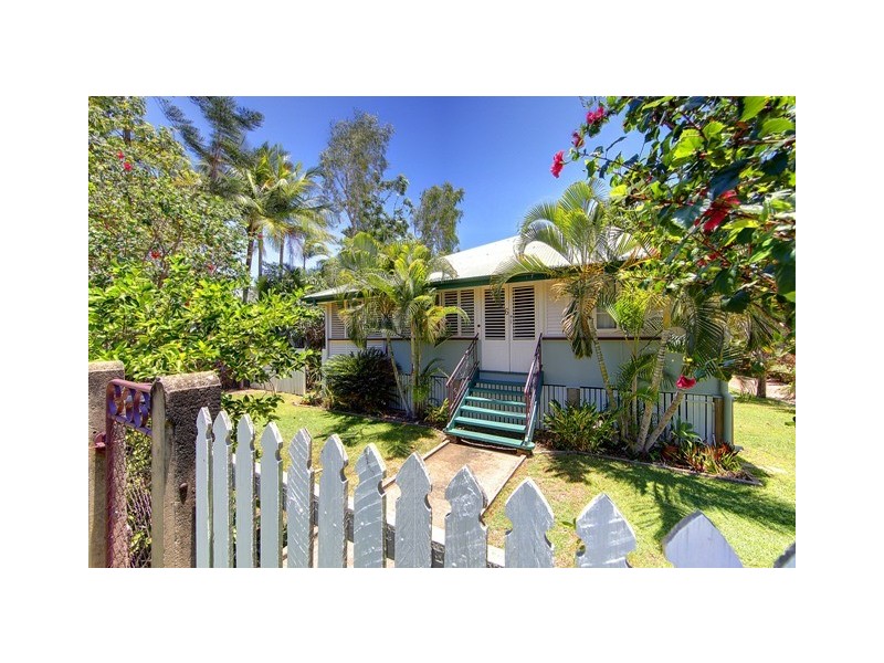 6 Garrick Street, West End QLD 4810