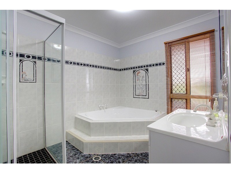 76 River Park Drive, Annandale QLD 4814