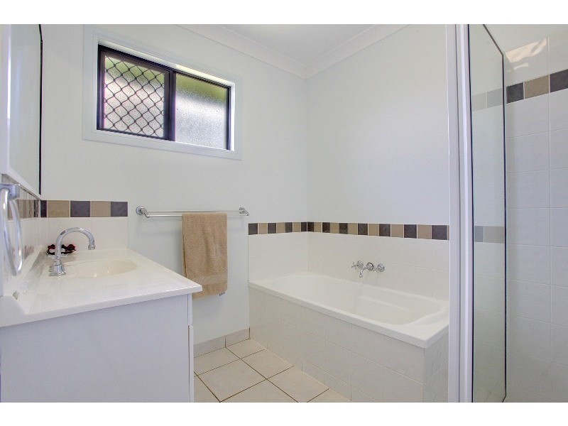 34 Monaro Circuit, Mount Louisa QLD 4814