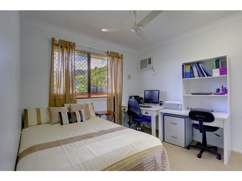 34 Monaro Circuit, Mount Louisa QLD 4814