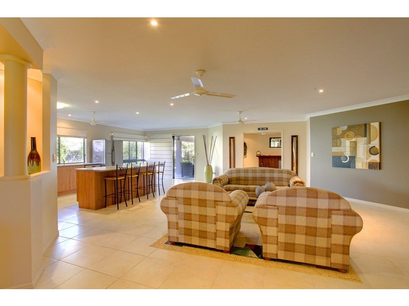 16 Margarita Court, Bushland Beach QLD 4818