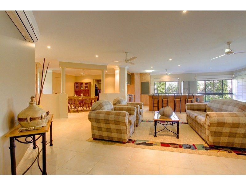 16 Margarita Court, Bushland Beach QLD 4818