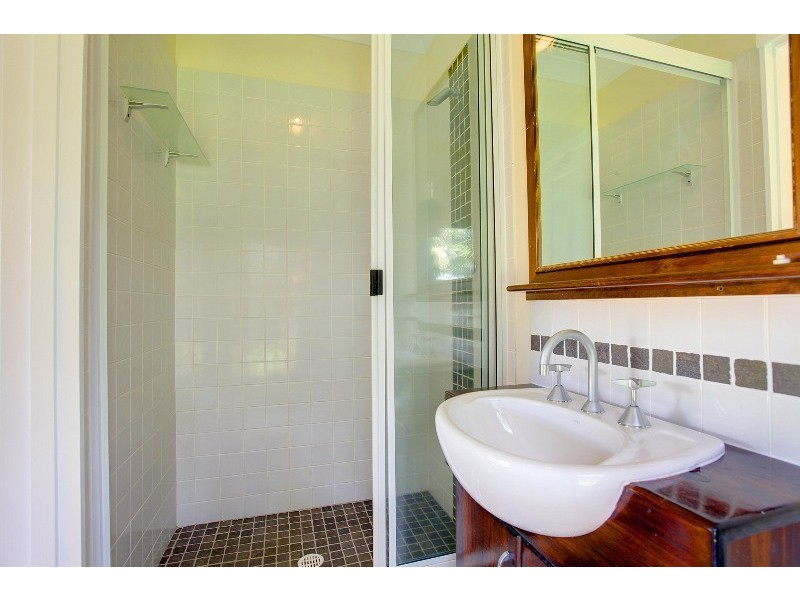 23 Leila Ave, Rasmussen QLD 4815