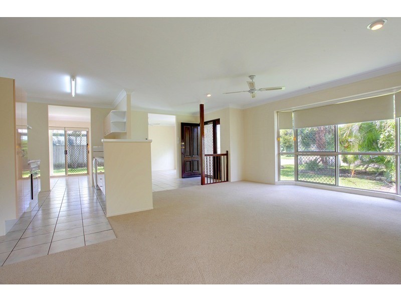 23 Leila Ave, Rasmussen QLD 4815