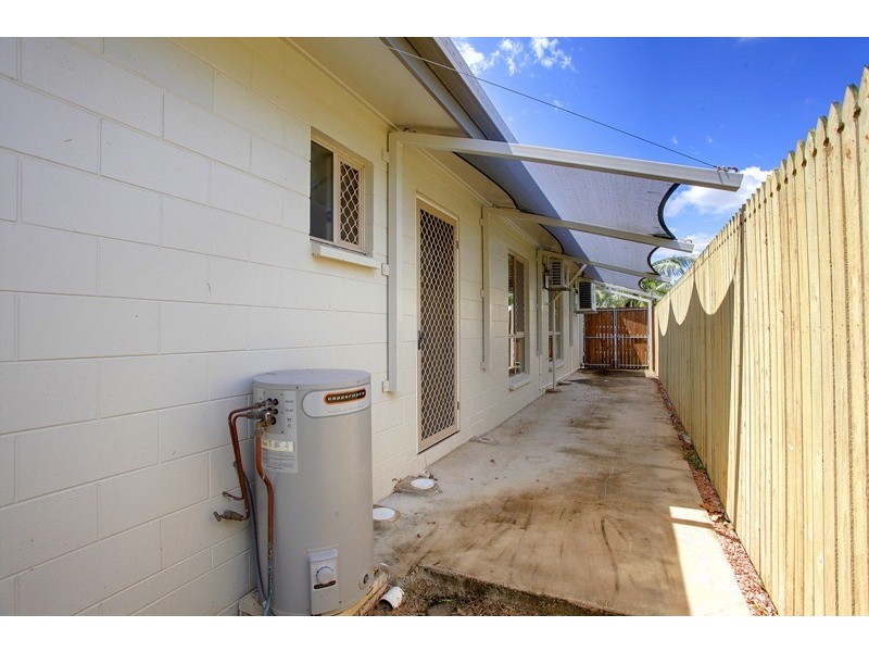 23 Leila Ave, Rasmussen QLD 4815