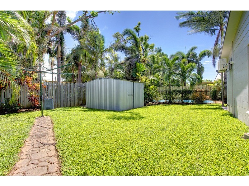 23 Leila Ave, Rasmussen QLD 4815