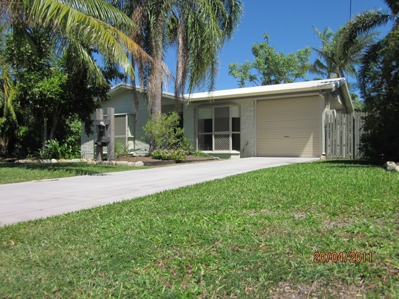 23 Leila Ave, Rasmussen QLD 4815