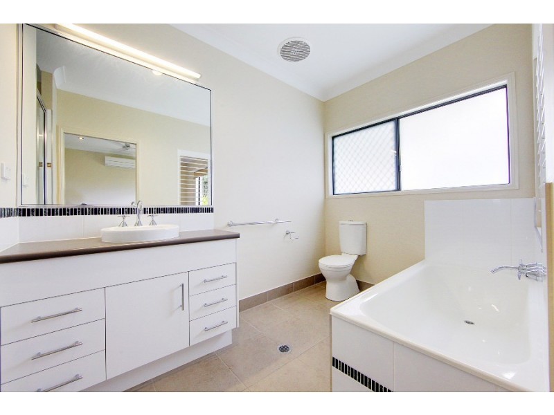 20 Chapple Street, Mount Louisa QLD 4814