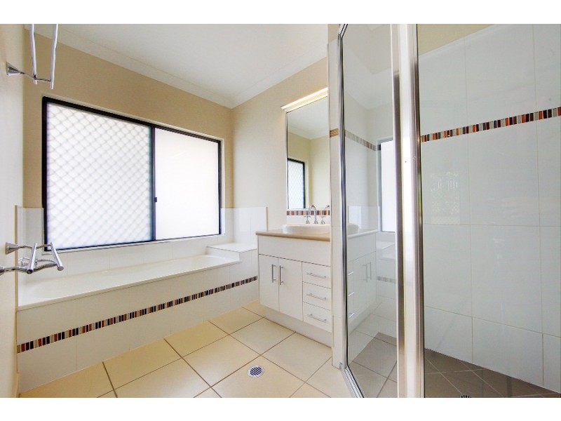 20 Chapple Street, Mount Louisa QLD 4814