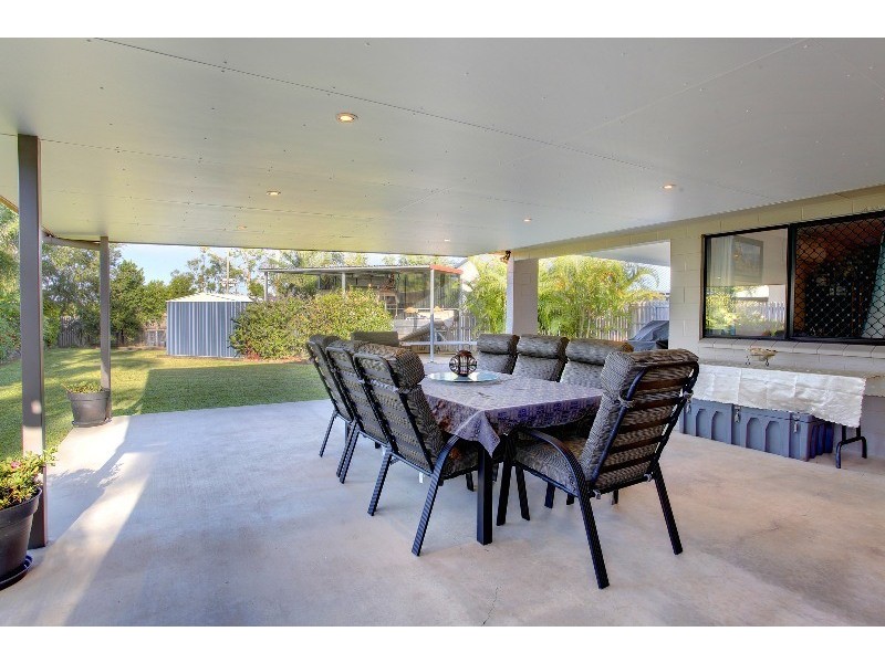 6 Gernika Court, Bushland Beach QLD 4818