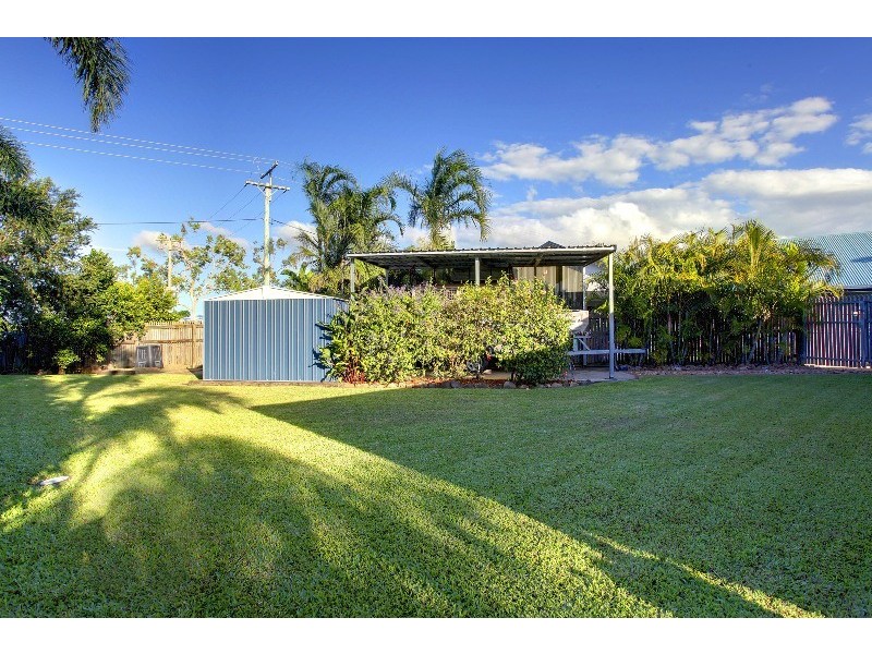 6 Gernika Court, Bushland Beach QLD 4818